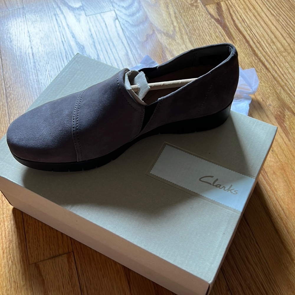 Clarks Womens Loafer - Womens 7.5 WIDE in dark grey